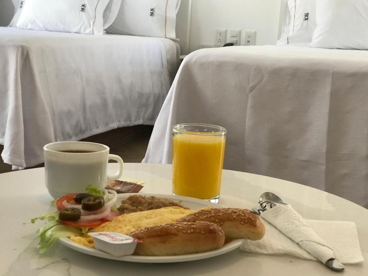 Six Hotel Guadalajara Degollado Eksteriør billede