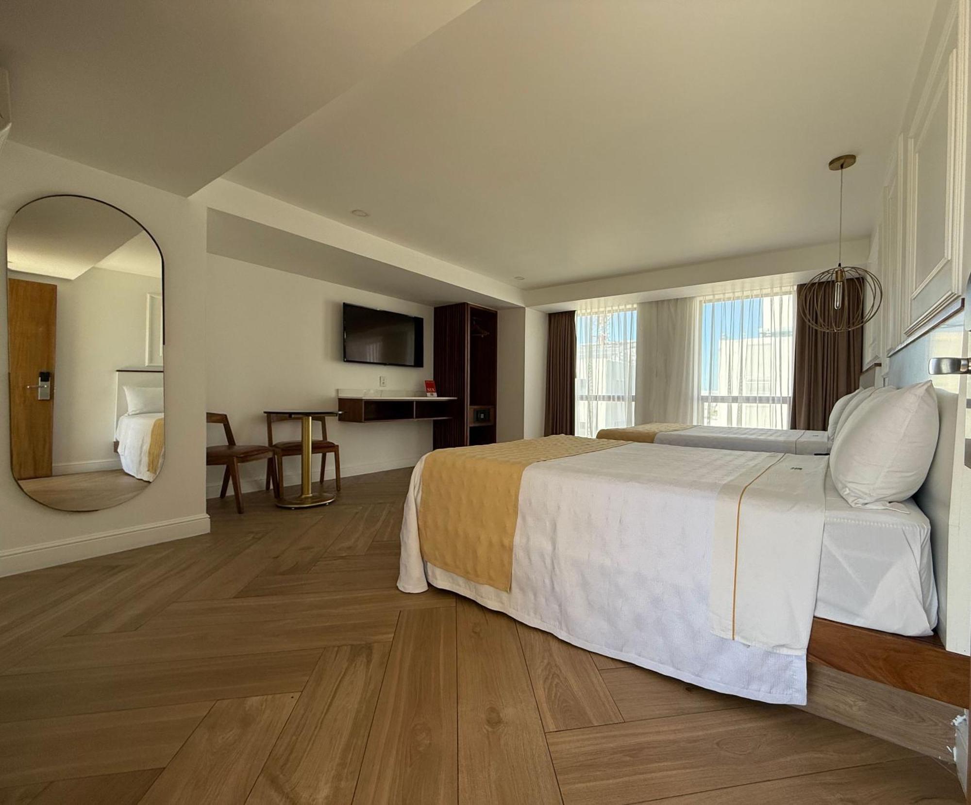 Six Hotel Guadalajara Degollado Eksteriør billede